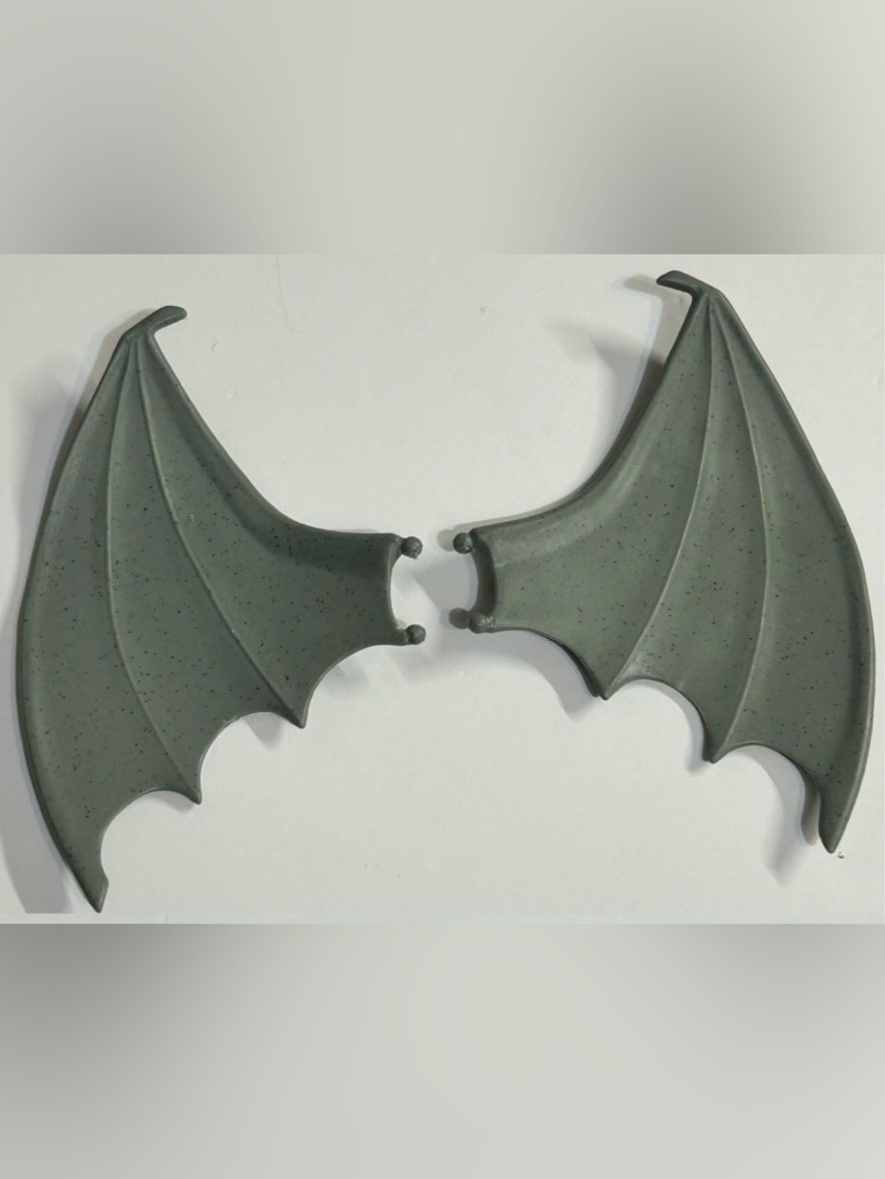 Vintage Kenner/Disneys Gargoyles “Quick Strike” Goliath Wings.